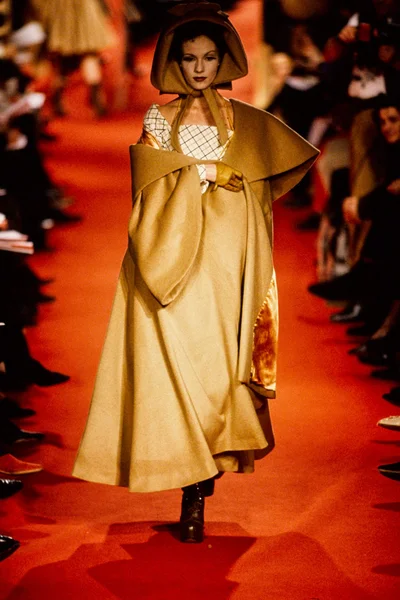Look 13